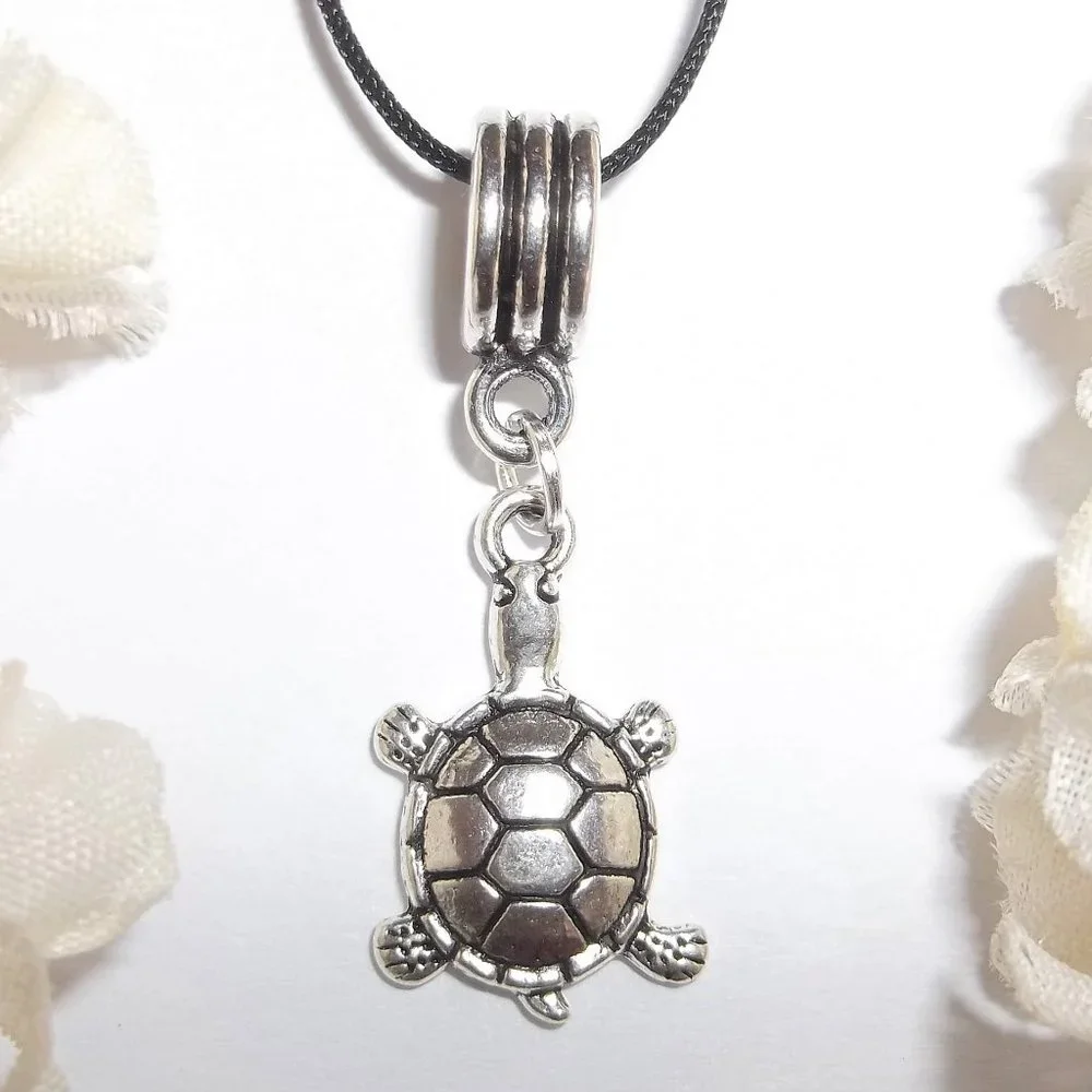 Silver Sea Turtle Necklace Minimalist Style Beach Vacation Theme Jewelry 7060